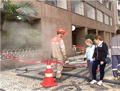 Mais um caso de gua aquecida a mais de 100 C.