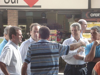 Prefeito, secretrio e presidente da Light recebem informaes. Daro solues quando?